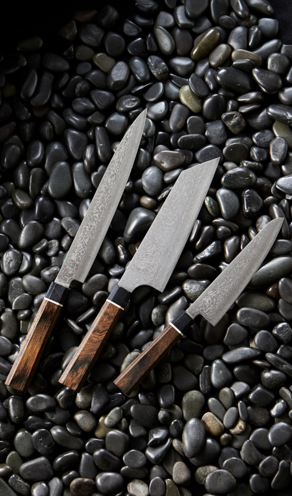 De Luca Senzo Black 800x1360