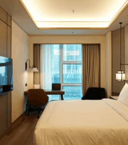 Attrezzature room service hotel, forniture camere e carrelli ai piani professionali De Luca