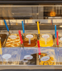 Banchi gelateria professionali e vetrine refrigerate espositive De Luca