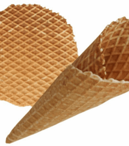 Produzione artigianale di coni gelato freschi