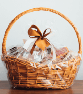 Cesti per confezionamento regalo in vimini e cartone