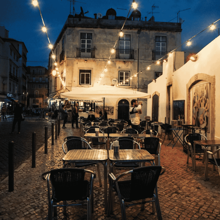 ristorante italiano con illuminazione da esterno